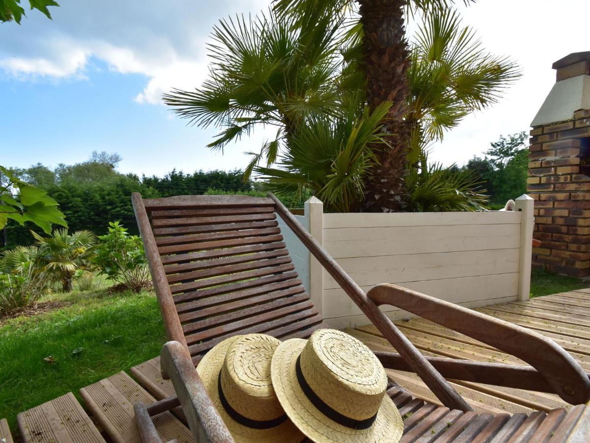 Superb Holiday Home Near The Beach Quinéville Kültér fotó