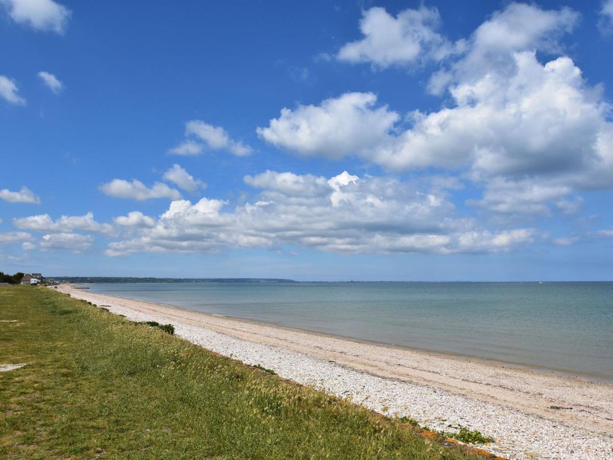 Superb Holiday Home Near The Beach Quinéville Kültér fotó